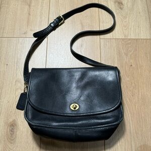 Vintage Coach Made in USA Vintage Coach Black Turnlock Penny Pocket Crossbody